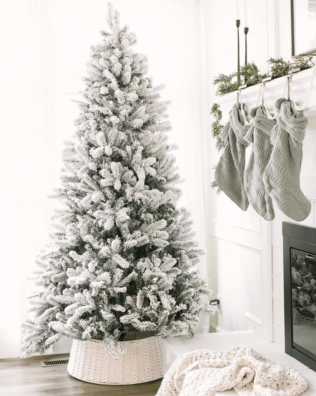 Árvore de Natal Artificial King Flock® 600 Luzes LED Branco Quente